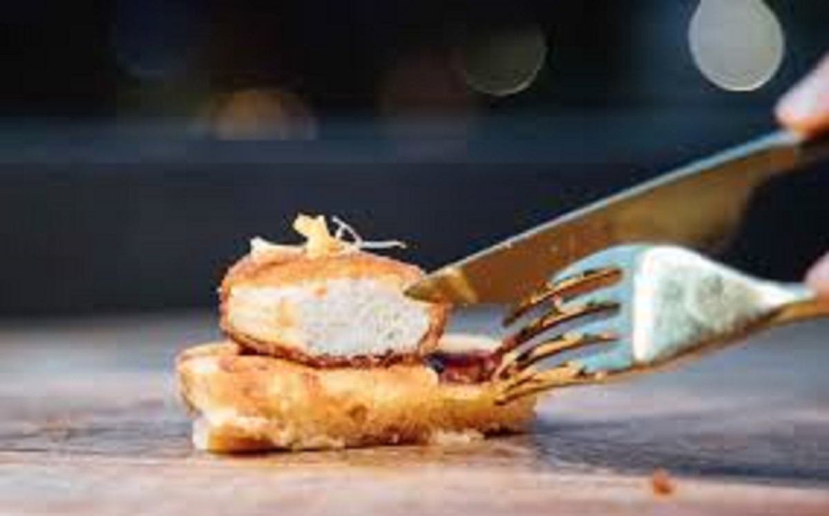 un restaurant de singapour sert du poulet artificiel pour la premiere fois guineesud