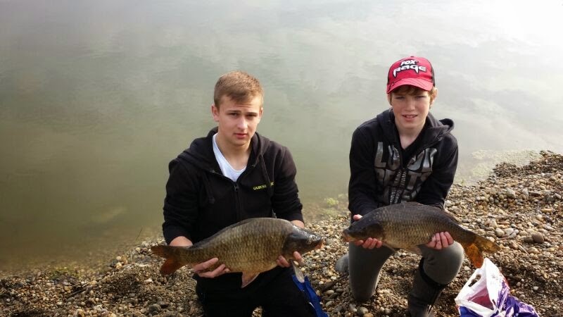 Michael Pfeiffer und Tobias Leister - Karpfen - 3,5kg und 3,0kg - 21.04.2014 - Revier III