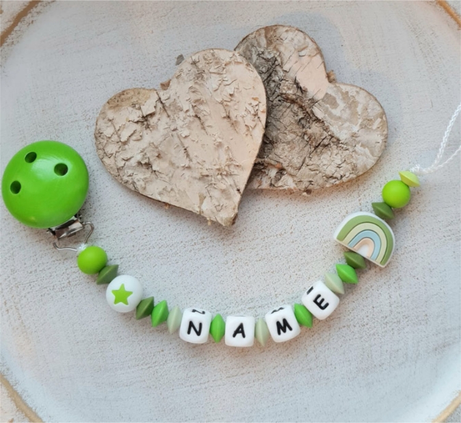 Nuggikette mit personalisiertem Namen - Schnullerkette im Sale | Scherzinger-Baby