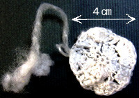 マユ1個分で編んだモチーフ。