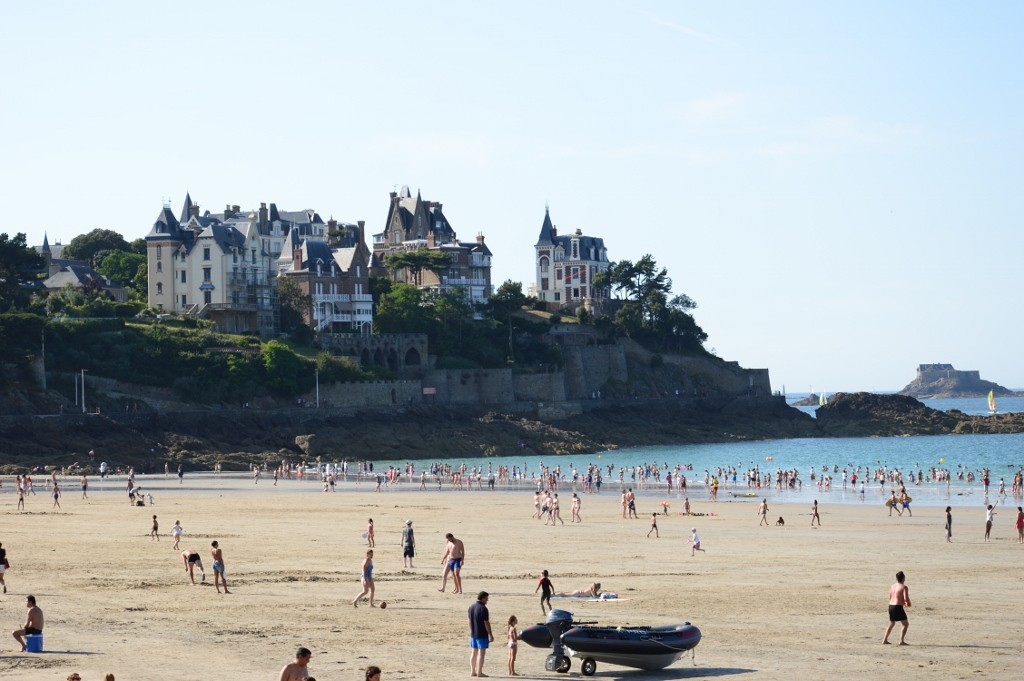 La plage de Dinard et ses somptueuses villas