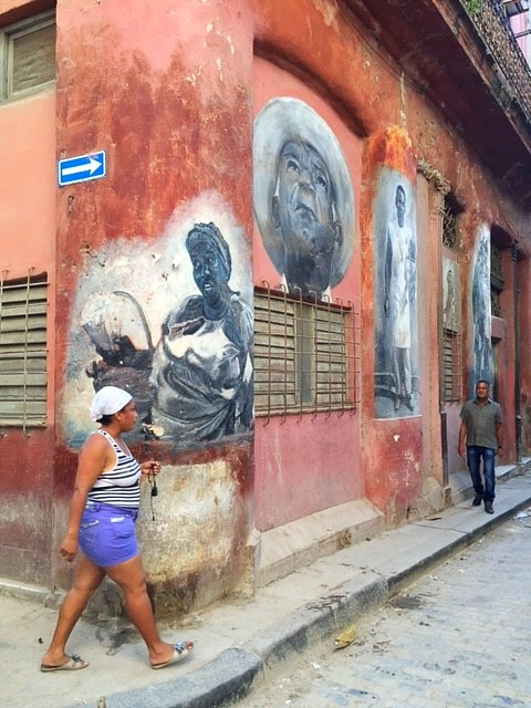 Au détour d'une rue de la Vieja havana
