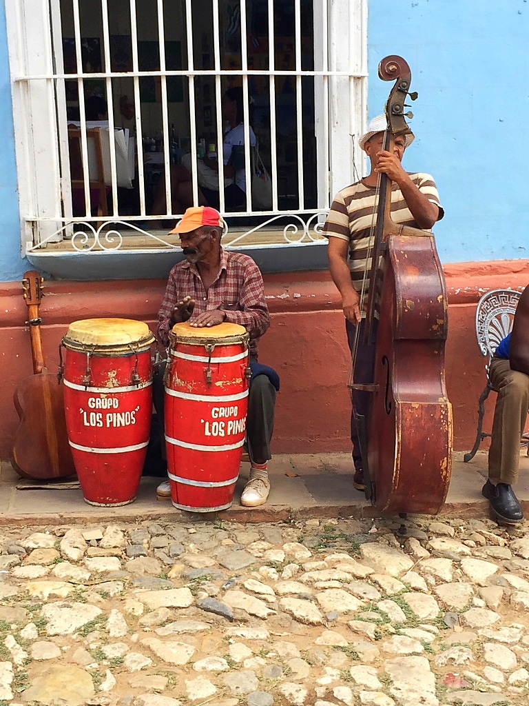 Grupo "los pinos" à Trinidad
