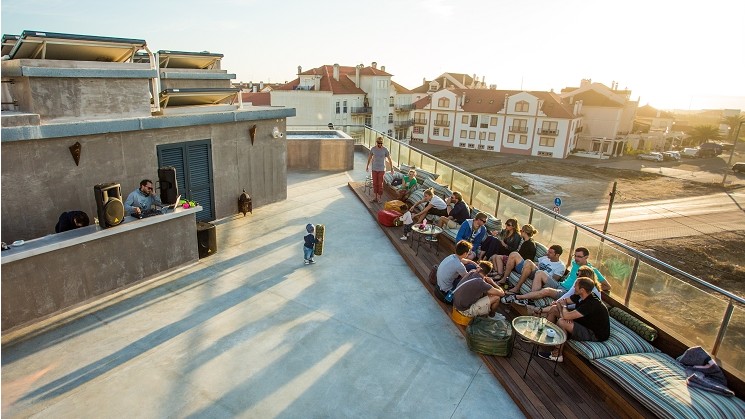 Rooftop du Surfer Lodge Peniche