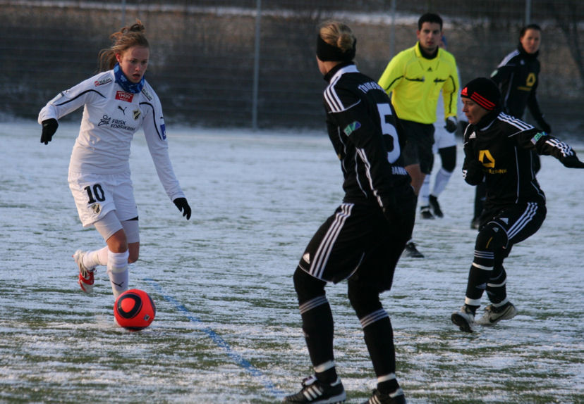 Caroline Graham Hansen (li.), Sara Thunebro (mi.), Sandra Smisek