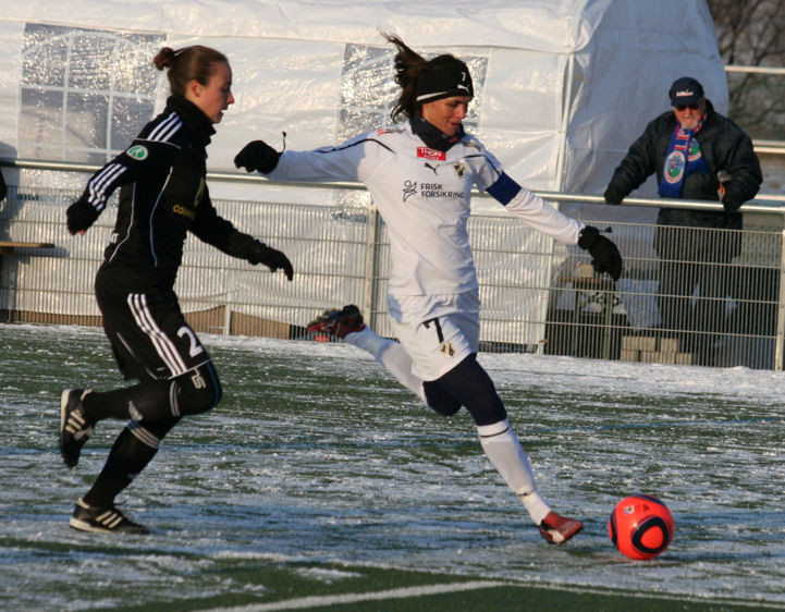 Gina Lewandowski (li.), Katrine Pedersen