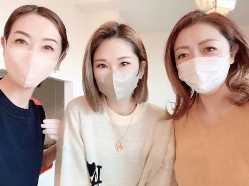 東京リラックセーションアカデミーリンパケアリストコース卒業生とリンパケアリストコース在校生