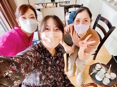 お化粧しながら肌ケアもできるミネラルパウダー作り