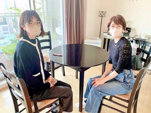 東京リラックセーションアカデミー背中のリンパオイルトリートメント講習受講生とボディケアリストコース卒業生