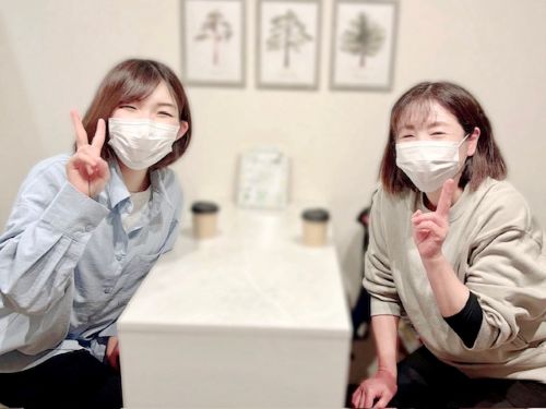 東京リラックセーションアカデミー全身リンパオイルトリートメントコース在校生とボディセラピストコース卒業生