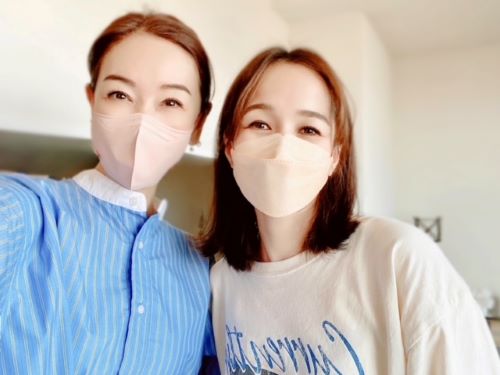 東京リラックセーションアカデミー寝て行うタイプのドライヘッドマッサージ講習受講生