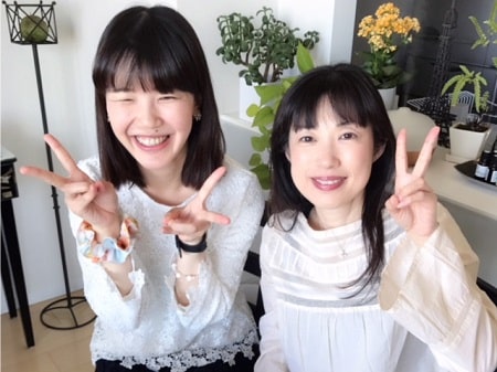 ボディセラピストコース卒業生桑名さんとボディセラピストコース在校生稲生さん