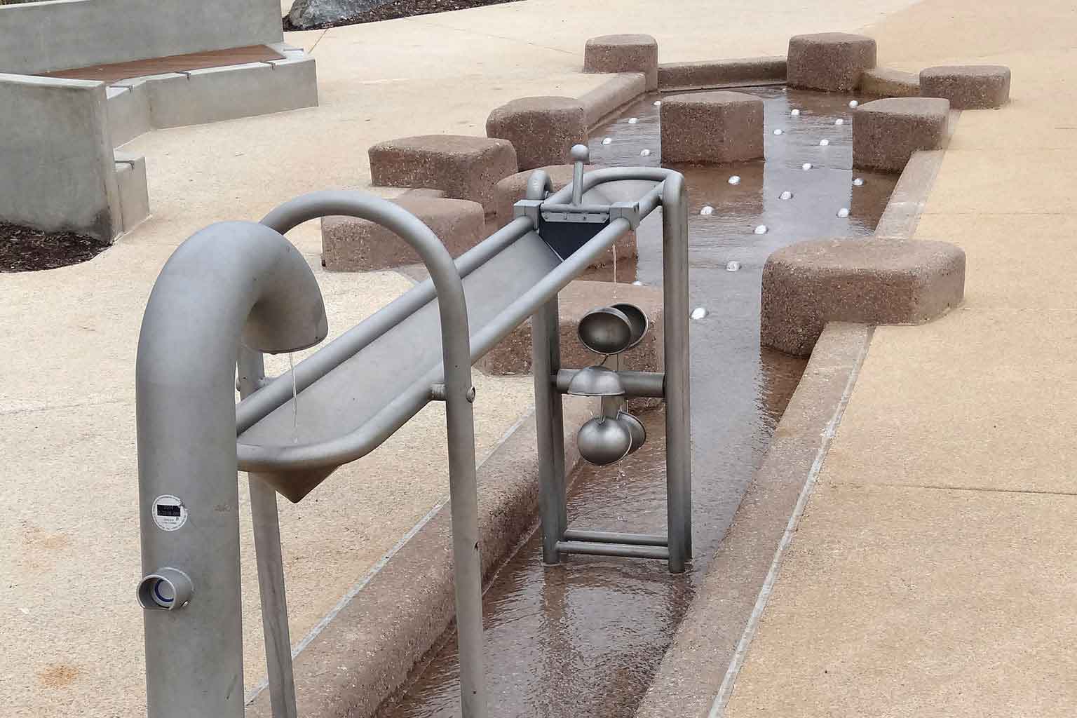 Spielplatzgeräte Wasserspielgeräte - Dörper Spielplatzgeräte