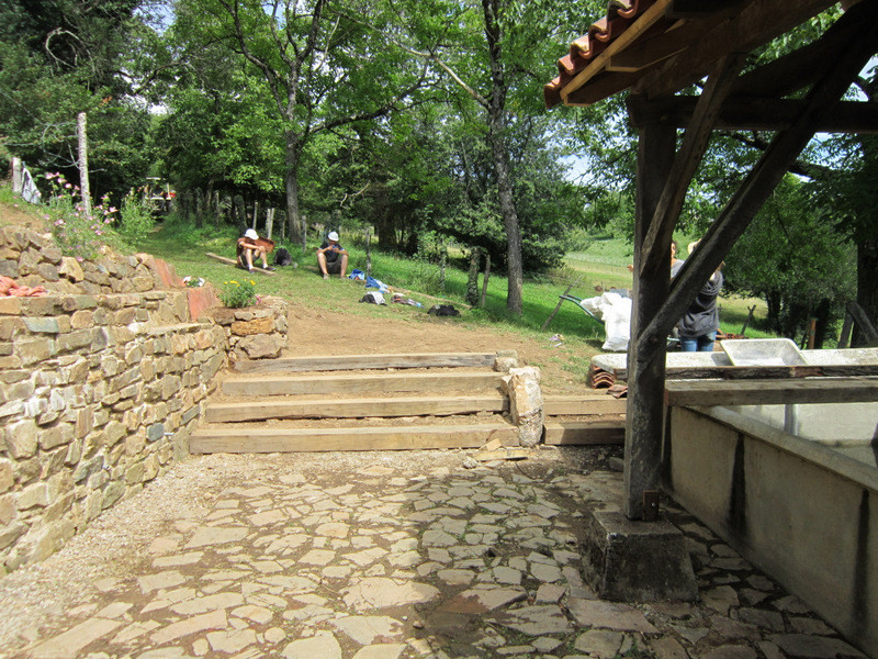 2014: construction d'un escalier d’accès en bois