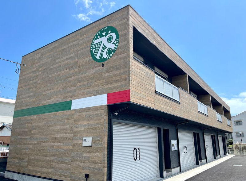 神奈川県厚木市 築浅賃貸ガレージハウス【IXO IL GARAGE 78(イクシオイルガレージ)】