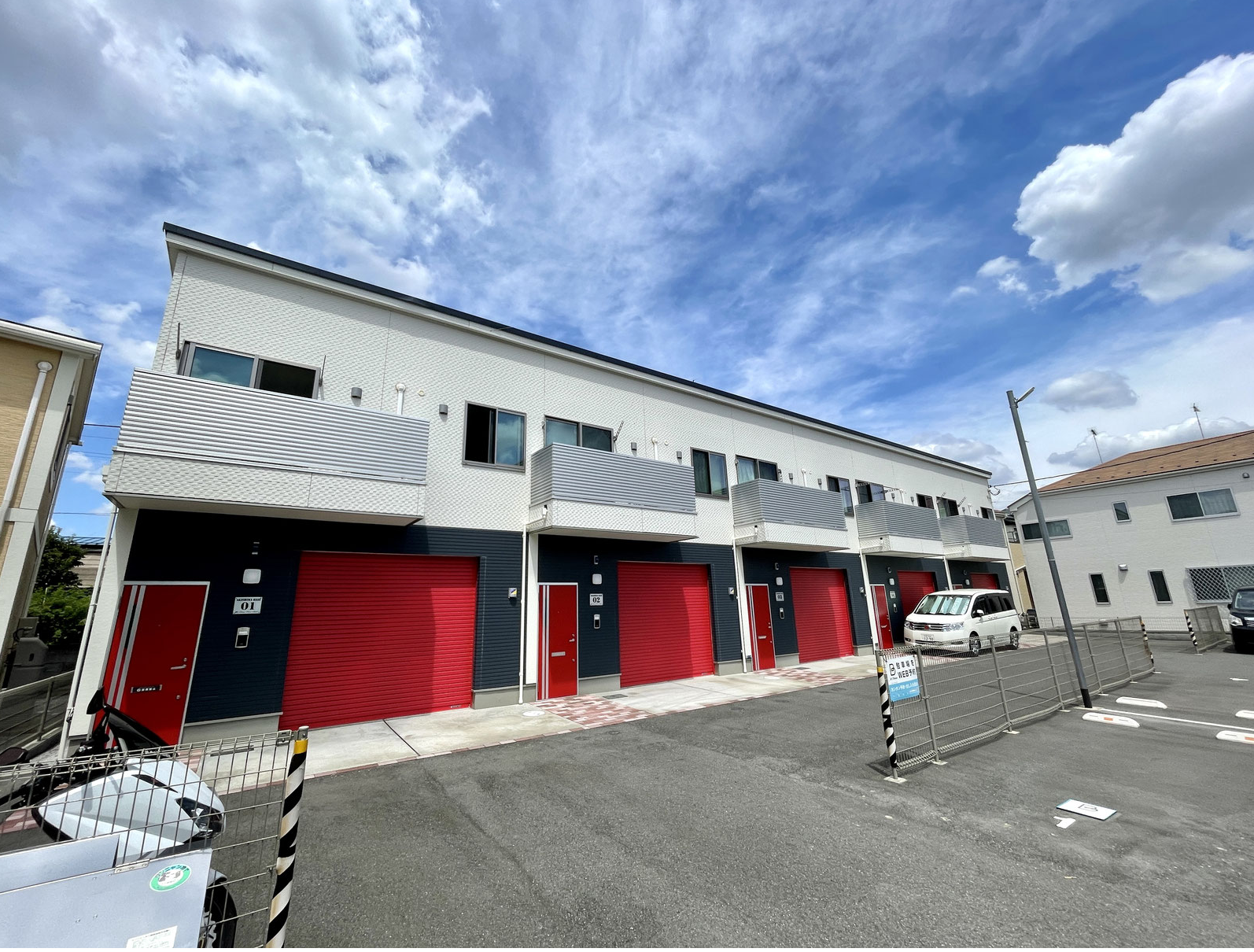 東京都昭島市　多摩川と１６号と真っ赤なシャッター - ガレージハウスみゆき
