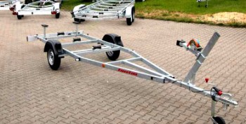 Der FL 750-Trailer auf dem Fiberline-Werksgelände