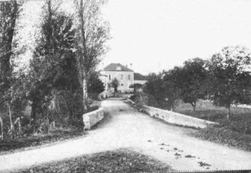 Entrée du petit village de Douzat en 1900