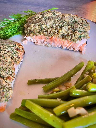 Lachs mit Mandelkruste und grünen Bohnen