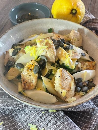 Spargelsalat mit Hähnchen
