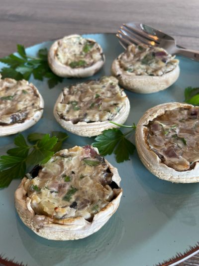 Champignons mit Füllung