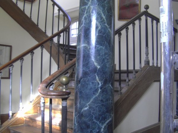 Colonne faux marbre