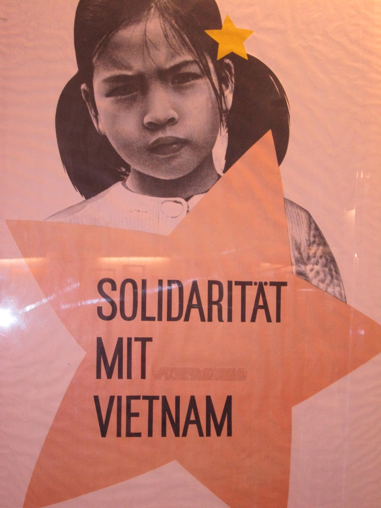Ortswechsel. 1976 endete der Krieg in Vietnam. Seit 1995 duerfen Touris rein.