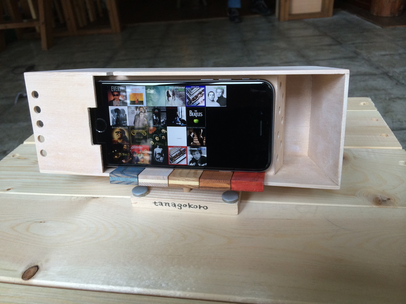 iPhone用木製スピーカー tanagokoro（たなごころ）