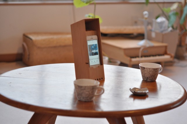 iPhone用木製スピーカー tanagokoro（たなごころ）