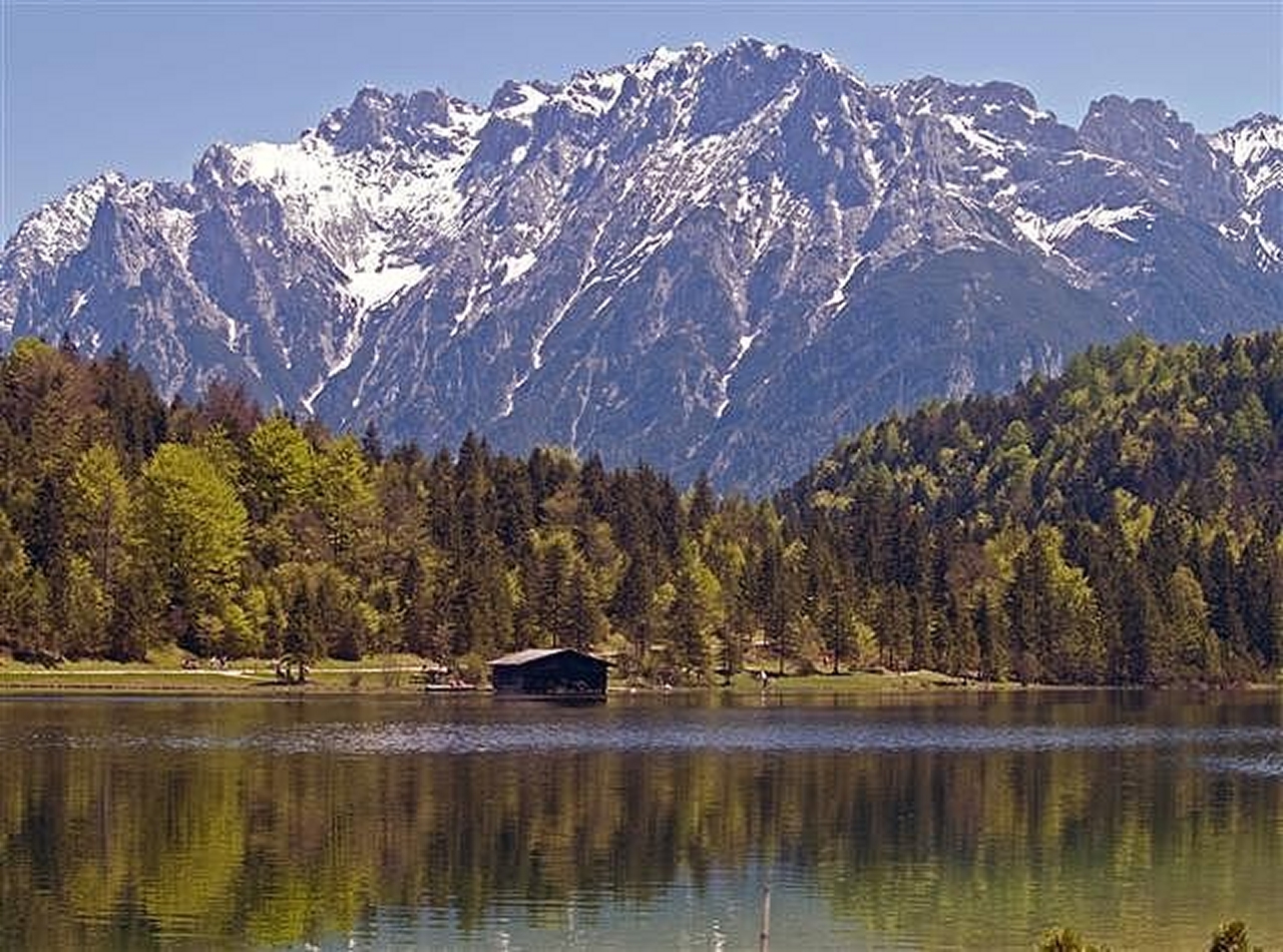 Ferchensee = 1 of 5 lakes, also for swimming