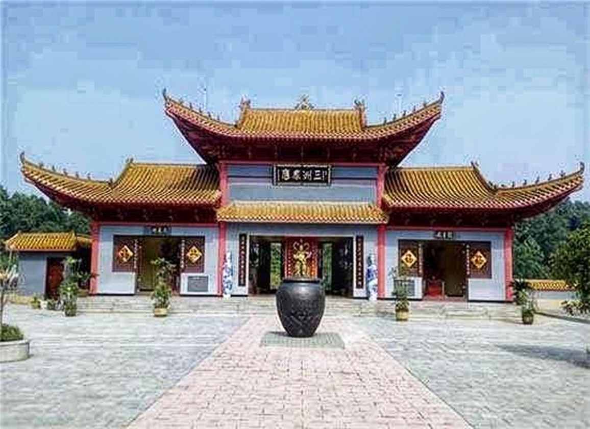 Hualin Temple (20min)