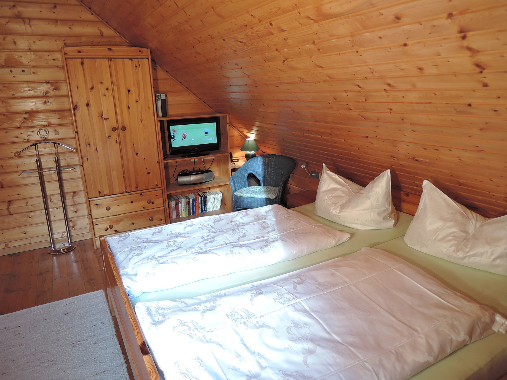 Schlafzimmer mit TV