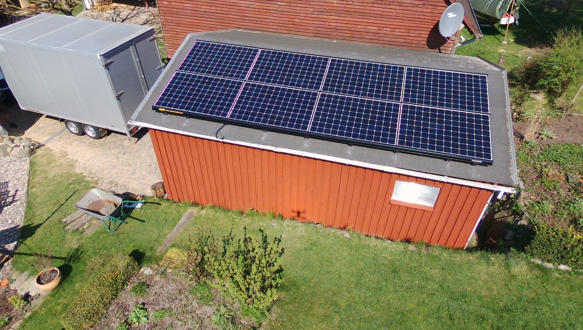 9,81 kWp Sunpower Ost, Süd und West, Solaredge Wechselrichter inkl. 5 kWh Senec Speicher und Cloud 2.0 in Papendorf bei Rostock
