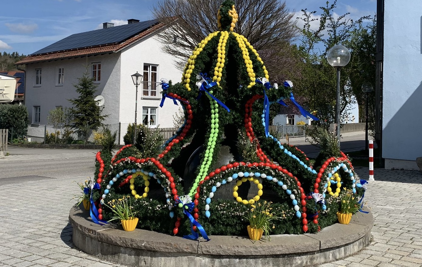 Osterbrunnen - eine so schöne Tradition bei uns