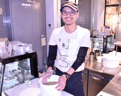 宇井店長
