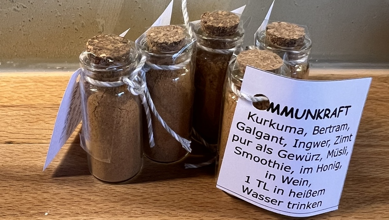 KRÄUTERAPOTHEKE SELBST GEMACHT
