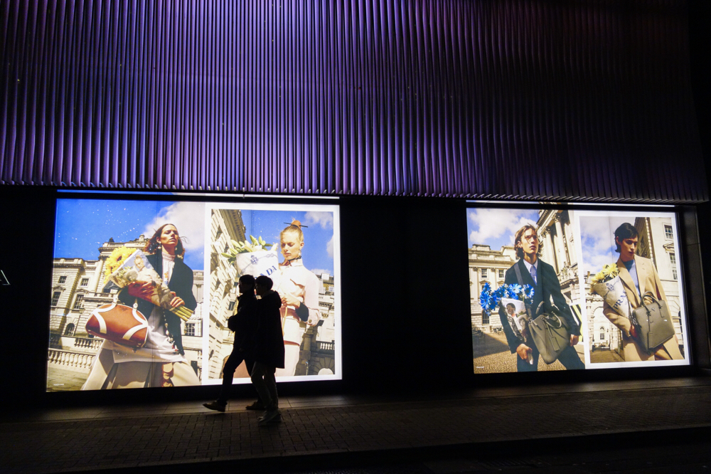 名古屋駅 SONY DSC-RX100 iso800 10mm f2 1/320 S photo : toshimasa