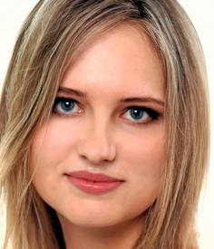 Juliane R - 19072