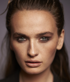 Laura S - 21053