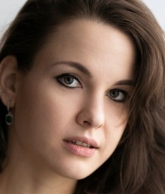 Ksenia K - 20100