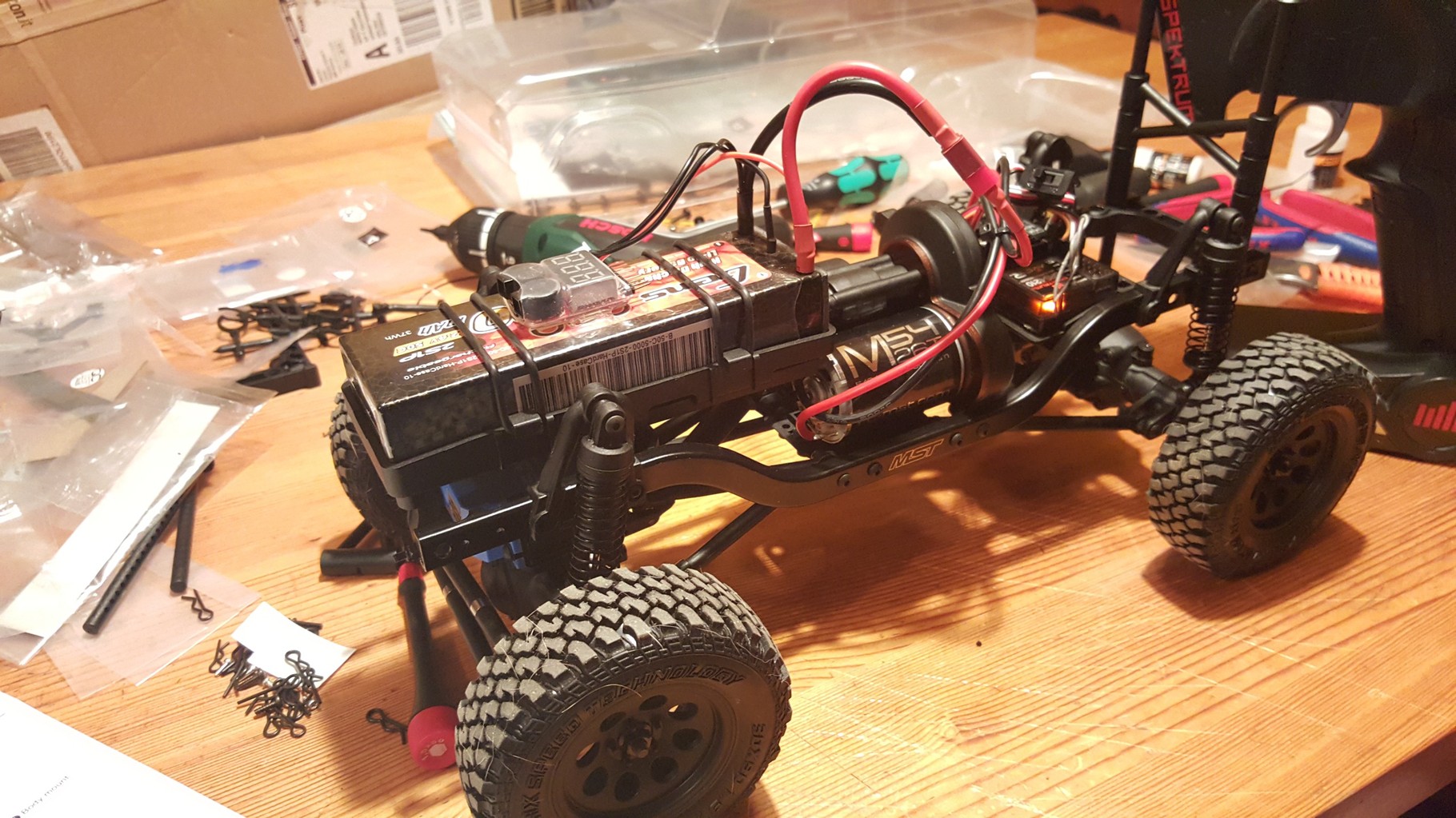 MST CMX - Fertig aufgebautes Chassis