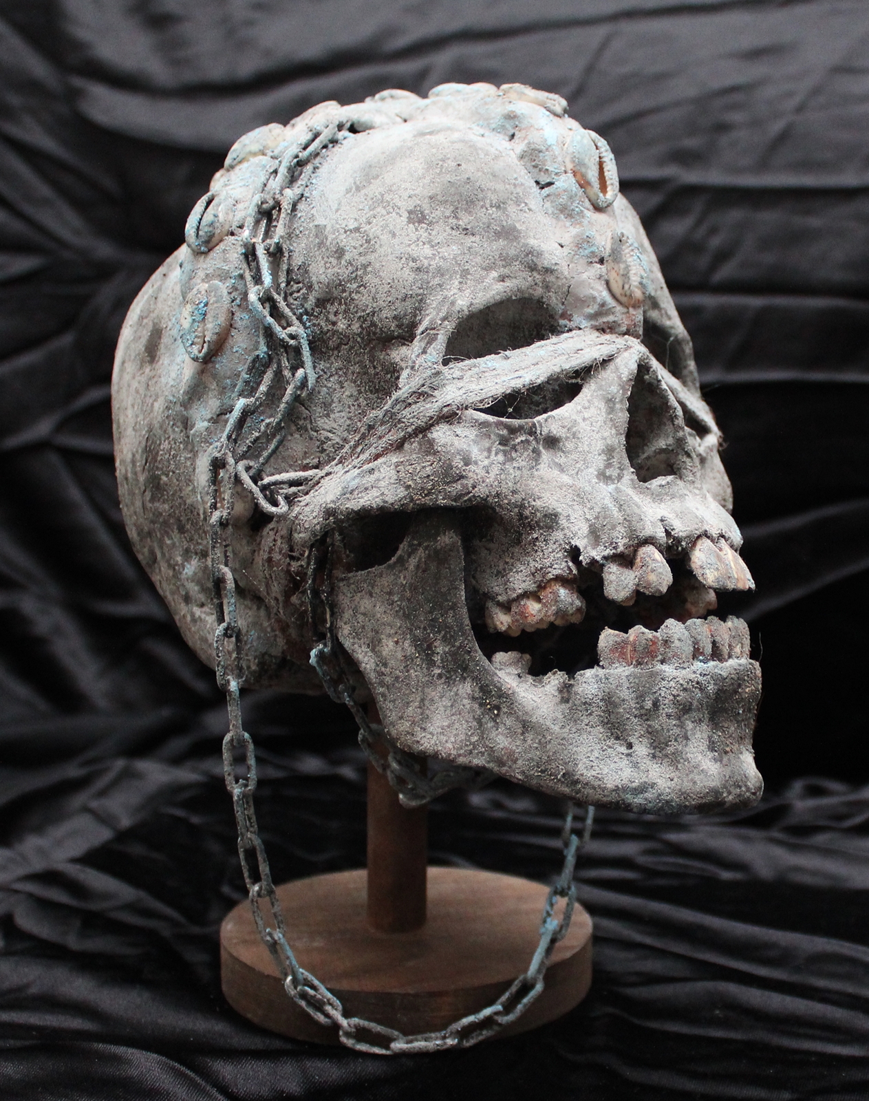 Kota voodoo skull (Africa)