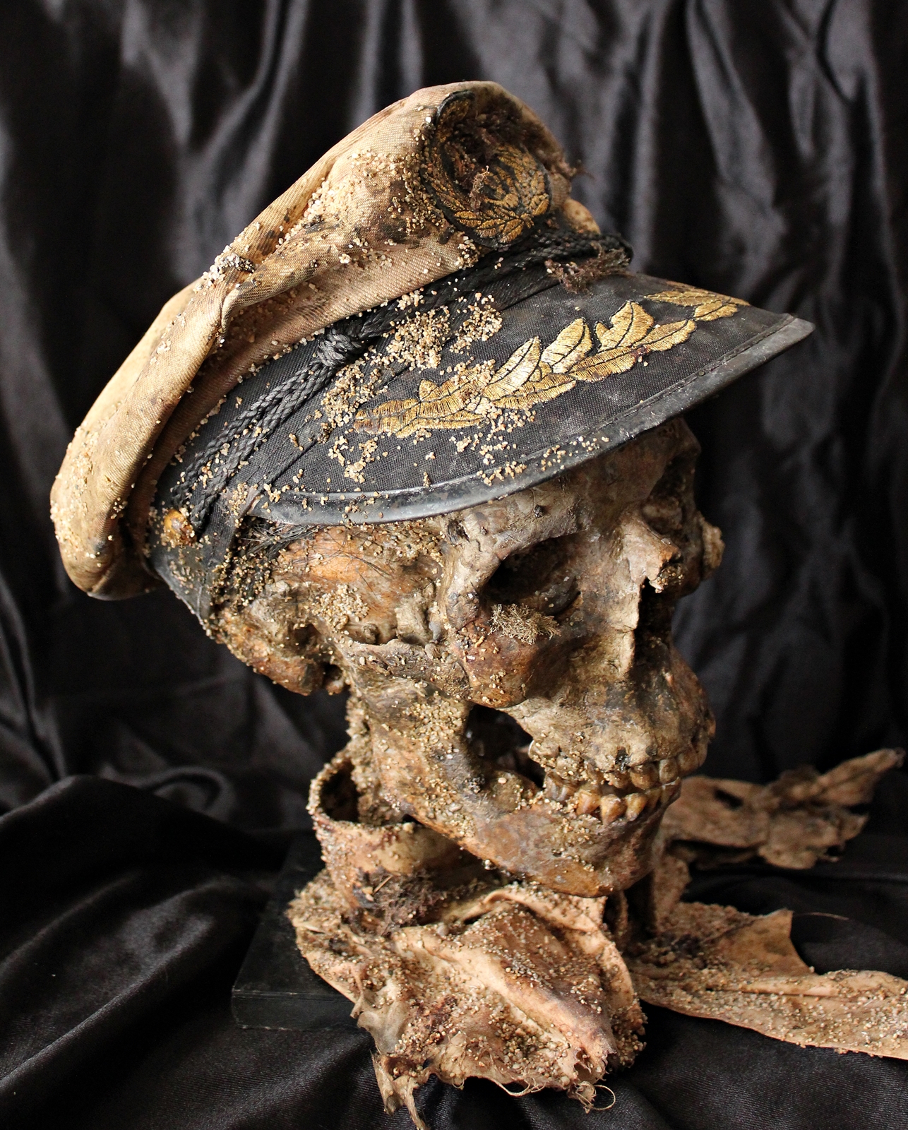 Ship captain/sailor skull