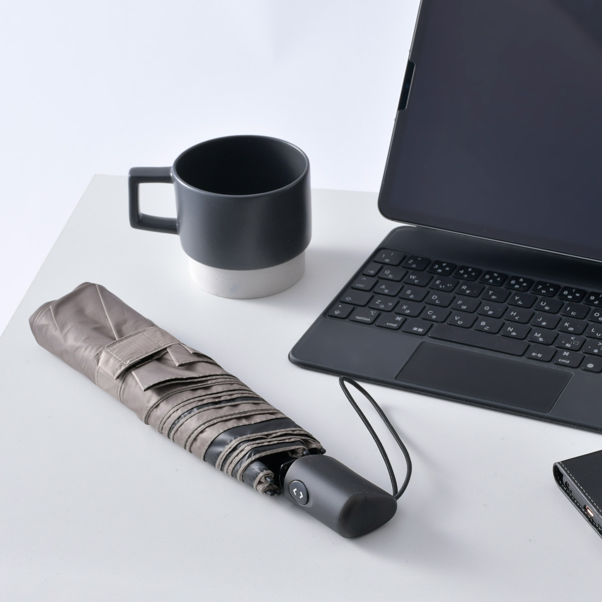 VERYKAL LARGE Flat ベリカル ラージ フラット　ブラック 大き目の自動開閉傘『ベリカルラージ』がより薄く、そして晴雨