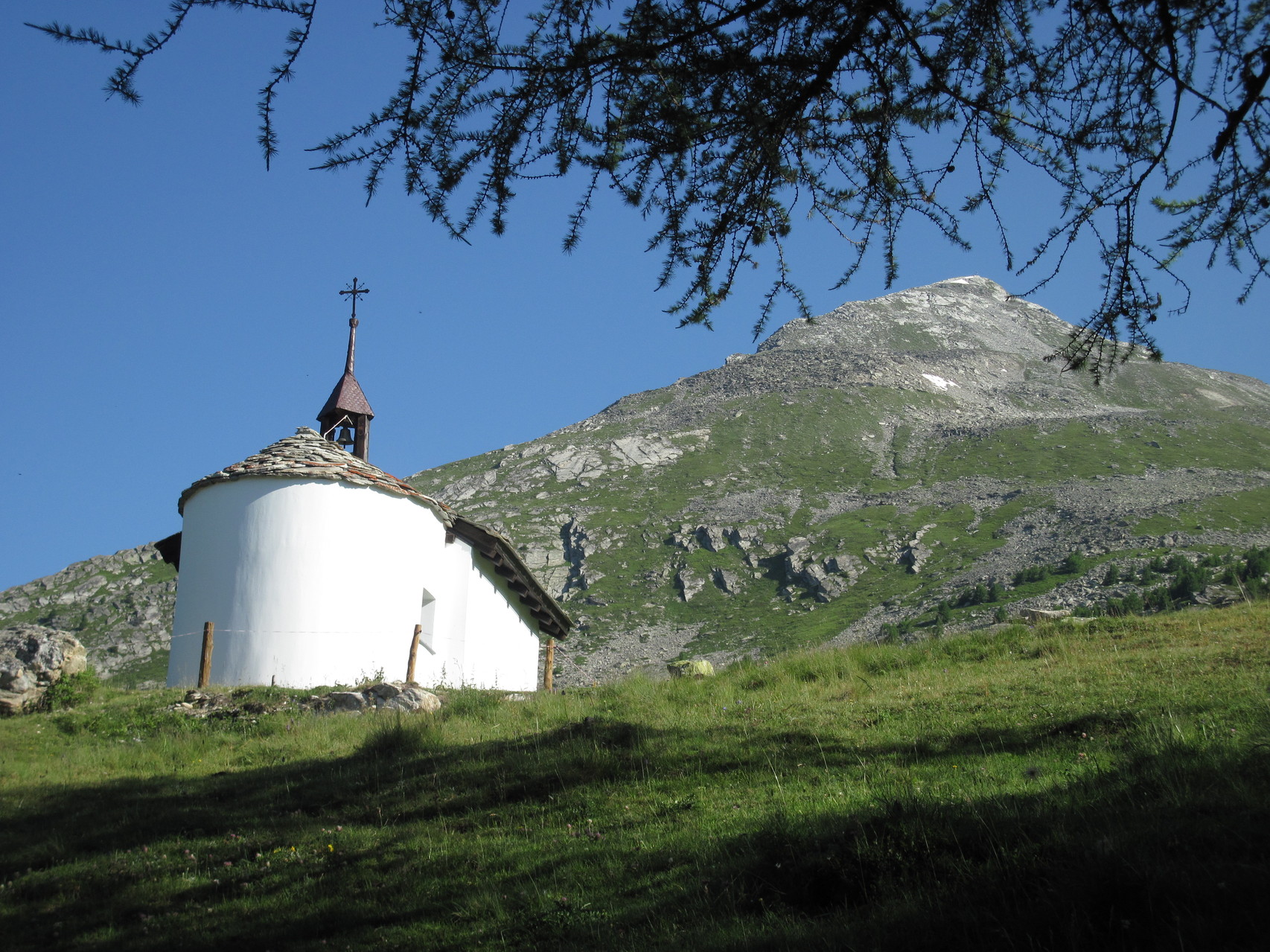 Kapelle Brischeralp mit Gärsthorn