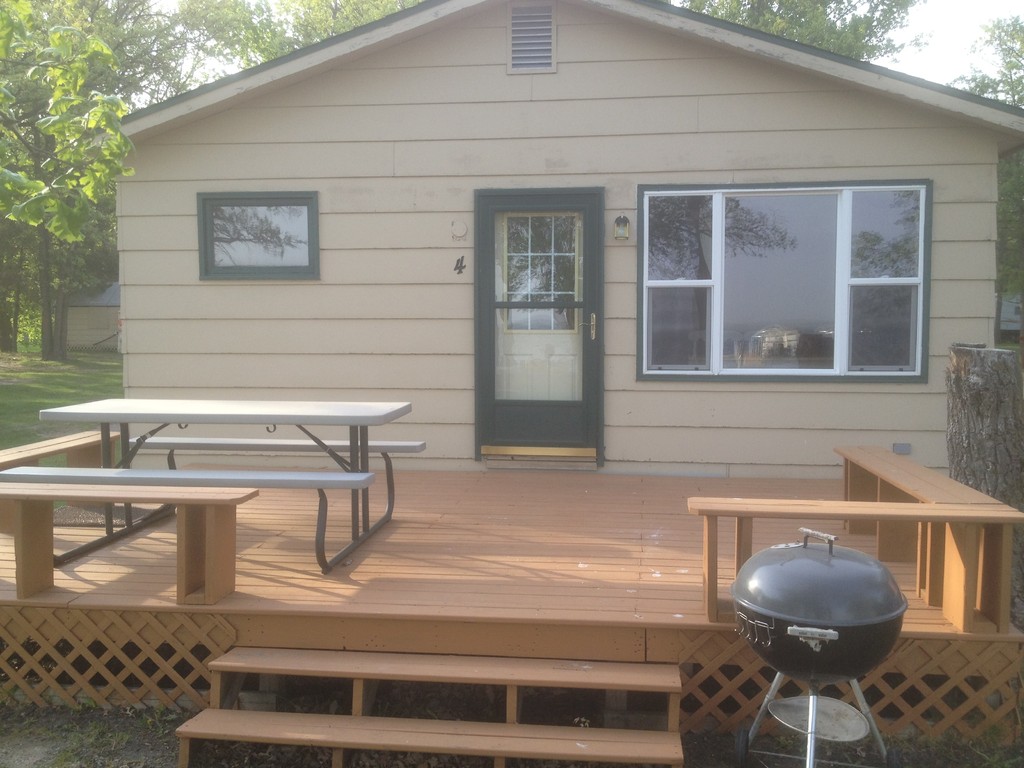 Cabin 4 Whispering Pines Resort on Big Pine Lake Perham, Minnesota