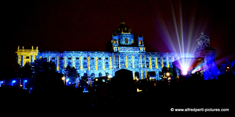 "Wien leuchtet"  2015