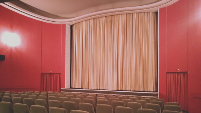 Where to Watch OV/OmU Films in Berlin (Local Picks)