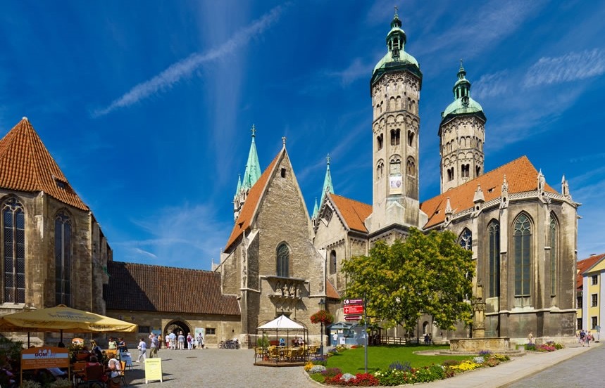 Naumburger Domplatz mit St. Peter und Paul - Foto: www.saaleradweg.de