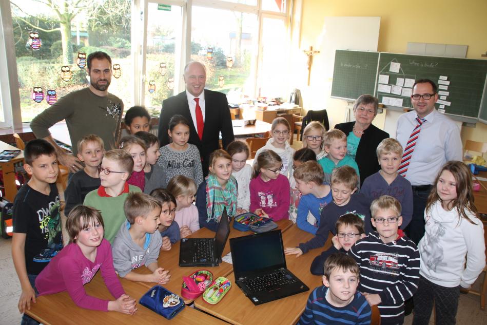 Sparkasse Goch-Kevelaer-Weeze unterstüzt mit einer Großspende die ...